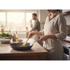 La Lyonnaise 28 cm-es kékvas serpenyő – de Buyer acélserpenyő nagy adagok pirításához