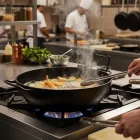 de Buyer La Lyonnaise kétfüles szénacél mélysütő serpenyő (bő olajban sütéshez) – Ø40 cm
