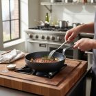 Mély kékacél serpenyő 24 cm a de Buyer-től