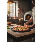 Kékvas perforált perem nélküli pizzaforma, 24 cm, de Buyer