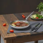 Carbone Plus grill vasserpenyő vasból, jellegzetes grillbordákkal