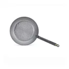 Prémium Mineral B Vasserpenyő Grillezéshez 32 cm-es a De Buyer-től - Kiváló választás