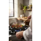 Mineral B Bois szénacél wok, bükkfa nyéllel, 28 cm, de Buyer