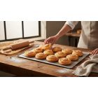 Sütőlemez, perforált, 53x32,5 cm, 45°felhajtás, de Buyer, alumínium