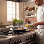 Serpenyő 32 cm kékacél a de Buyer-től