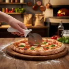 Pizzaszeletelő 10 cm kerék átmérő, 24 cm,