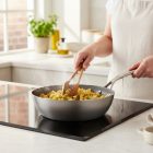 Mineral B mély vasserpenyő 28 cm rozsdamentes nyéllel