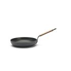 Choc B Bois Serpenyő 24 cm kerámia bevonattal bükkfa nyéllel, 4 mm kovácsolt alumínium test, de Buyer