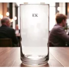 "300 ml-es mértékjeles üvegpohár sörhöz és koktélokhoz"