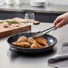 Choc Extreme Serpenyő 32 cm-es, e-tratartós kerámia bevonattal a de Buyer-től