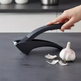 Tisztítókaros fokhagymaprés, ergonomikus kivitel