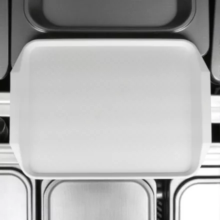 MD tálca fehér polipropilénből, csúszásgátlós felülettel – magyar gyártmány, profi vendéglátásra
