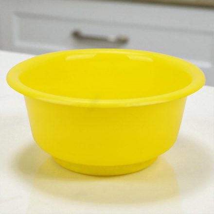 Peremes sárga műanyag keverőtál 5 liter, 30 cm – strapabíró, higiénikus tál tészták, saláták és krémek keveréséhez