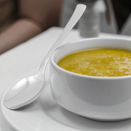 Doram evőkanál 2,5 mm vastag – 18/10-es rozsdamentes acélból készült, prémium minőségű, elegáns asztali kanál mindennapi és éttermi használatra