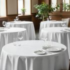 Fehér damaszt asztalterítő 140*180 cm,