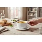 Lubin levesescsésze – részletfotó a high alumina porcelán fényes felületéről és klasszikus formájáról, éttermi minőségben