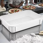 Professzionális pizzéria kelesztőládákkal – friss tészta tárolása