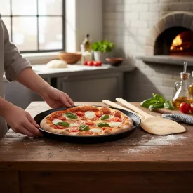 Pizzaforma, felső átm.: 28 cm, alsó átm.: 26 cm, kékvas