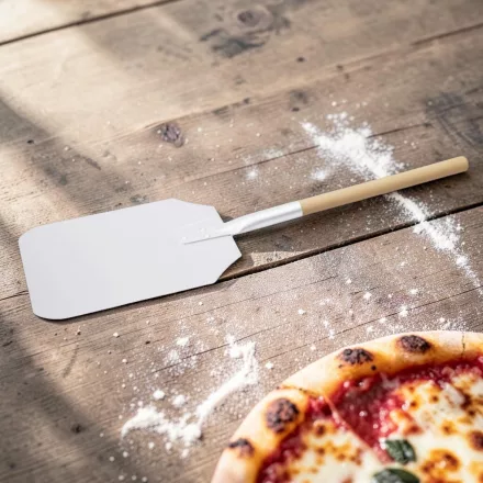 Pizzalapát 24x25 cm fej, fa nyéllel, 100 cm, alumínium