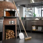Hosszú nyelű pizzakemence tisztító kefe professzionális pizzériák számára