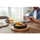 Tálaló edény, 18x4 cm, öntöttvas, fa alátéttel