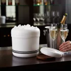 jég tárolása vödörben vendéglátó környezetben