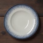 Vida Marina porcelán spagetti tányér 27,5 cm – használat közben olaszos tésztával tálalva, fine dining stílusban, Német porcelán minőségben