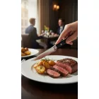 Steakkés 13 cm-es pengével és tartós POM nyéllel