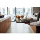 italok biztonságos szállítása tálcán csúszásmentes felülettel