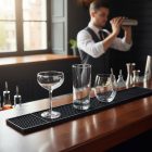 koktélpult rendezett munkafelülettel gumi alátéttel