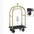 Bőröndszállító körbe gumis lökhárítóval integrált ruhatartó sínnel 5 cm-es arany színű csővázzal 2 forgós fékezhető és 2 db fix 20 cm kerékkel fekete szőnyeggel