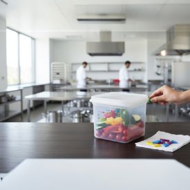   Araven GN 1/6 150-es edény légmentesen zárő fedővel 2,6 l, műanyag