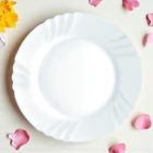 Elegáns Ebro lapostányér 20 cm átmérővel, fehér színben