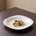 PARMA fehér lapos tányér 27x27 cm étellel – elegáns Bormioli Rocco opál üveg tányér húsételek és tálalások számára