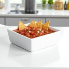  Szögletes porcelán tálka 8x8x3,5 cm – modern, kompakt formájú kínáló