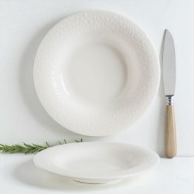 Albus Portedo porcelán pasta gourmet tányér 28×5 cm – 6 db-os, enyhe krém színű szett elegáns tálaláshoz