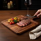 Akácfa tálalódeszka steak és húsételek tálalásához éttermekben