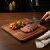 Akácfa tálalódeszka steak és húsételek tálalásához éttermekben