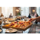 GN 1/1 bambusz tálalótálca, 53×32,5x2,5 cm, svédasztalos kínáláshoz (GOBI)