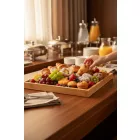 GN 1/2 bambusz tálalótálca, 532.5x26.5x2.5cm, svédasztalos kínáláshoz (GOBI)