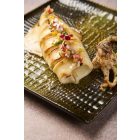 Cocodrilo spanyol porcelán prezentációs tányér – 30x30 cm, krokodil mintázattal