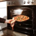 QuQuttin Xynflon tapadásmentes pizzasütő forma, 33×1,5 cm, szénacélttin szénacél pizzasütő forma 33 cm átmérővel és 1,5 cm peremmel – 0,5 mm vastag