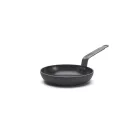 de Buyer CERANOA kerámia serpenyő 20 cm – PTFE-mentes – edukáló kép, PTFE-mentes kerámia bevonat és kíméletes használat